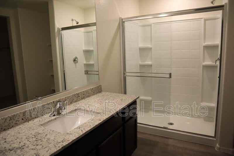 1520 E Kendall Pl - Photo 7 of 15