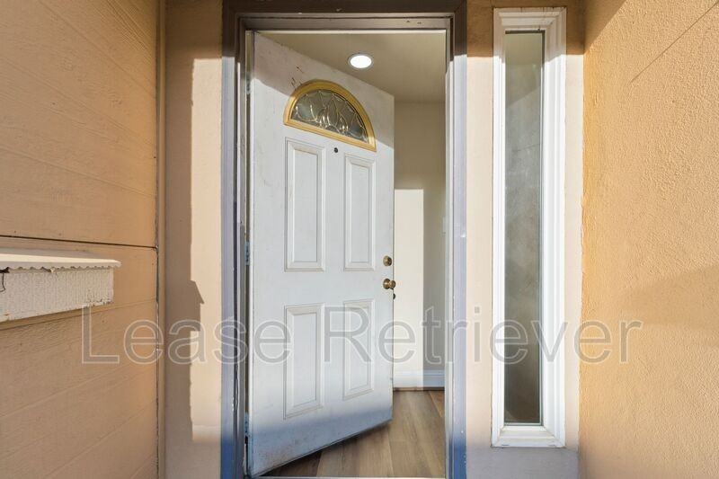 940 Palm Cir - Photo 6 of 27