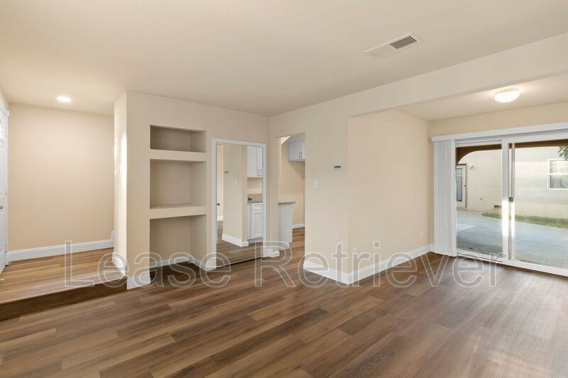 940 Palm Cir - Photo 2 of 27