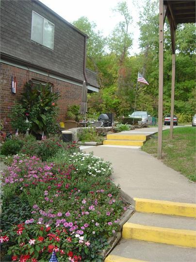 Chateau D'Mons Apartments - Photo 2 of 7