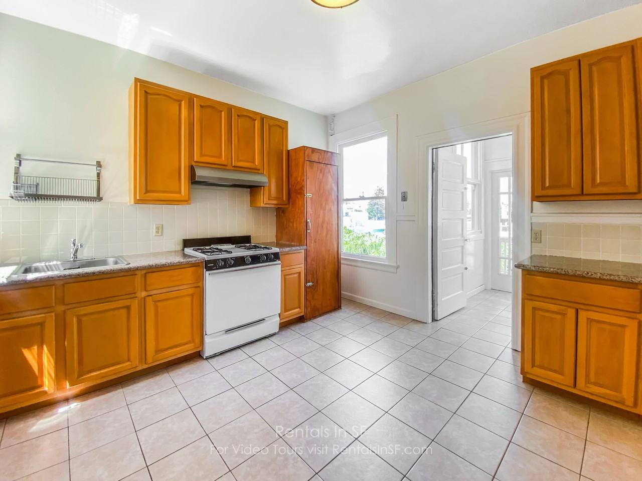 24 Cumberland St #A - Photo 3 of 12