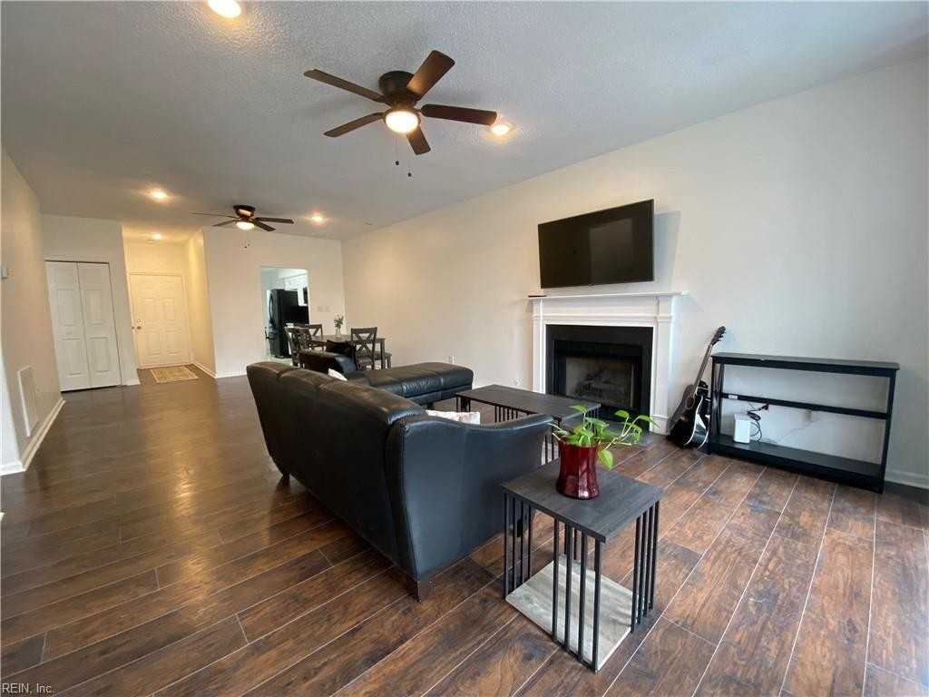 1033 Gas Light Ln, Virginia Beach, VA 23462 2 Bedroom Condo for 2,295