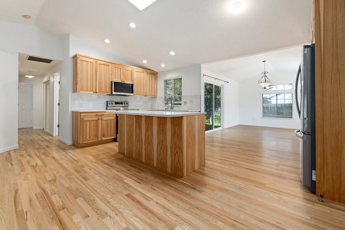 4948 W Willow Ln - Photo 2 of 33