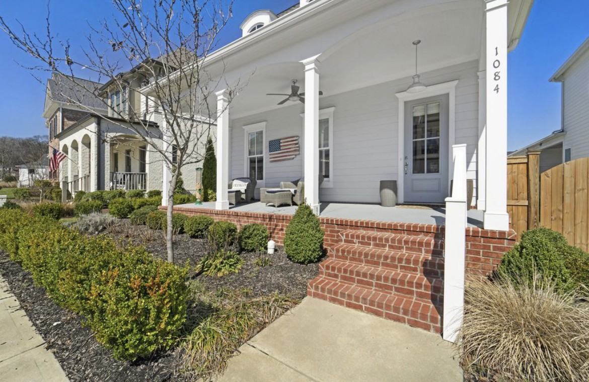 1084 Beckwith St #NA - Photo 3 of 32