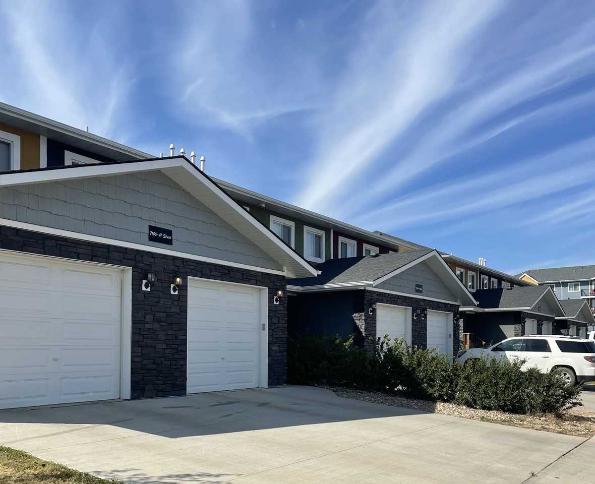 Prairie View Townhomes - Photo 2 of 23