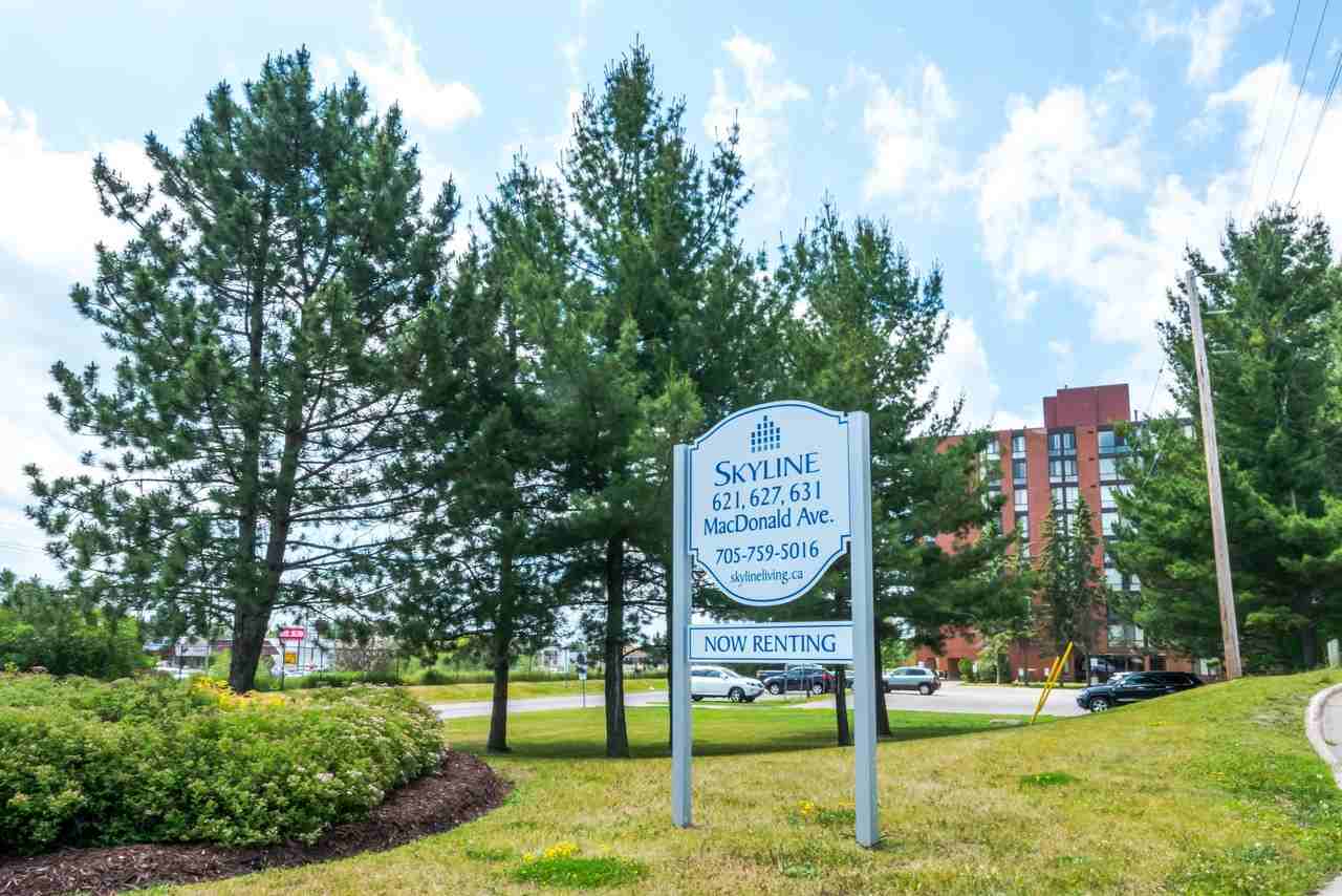 Heritage Place Apartments 627 621, 627 & 631 MacDonald Avenue 627