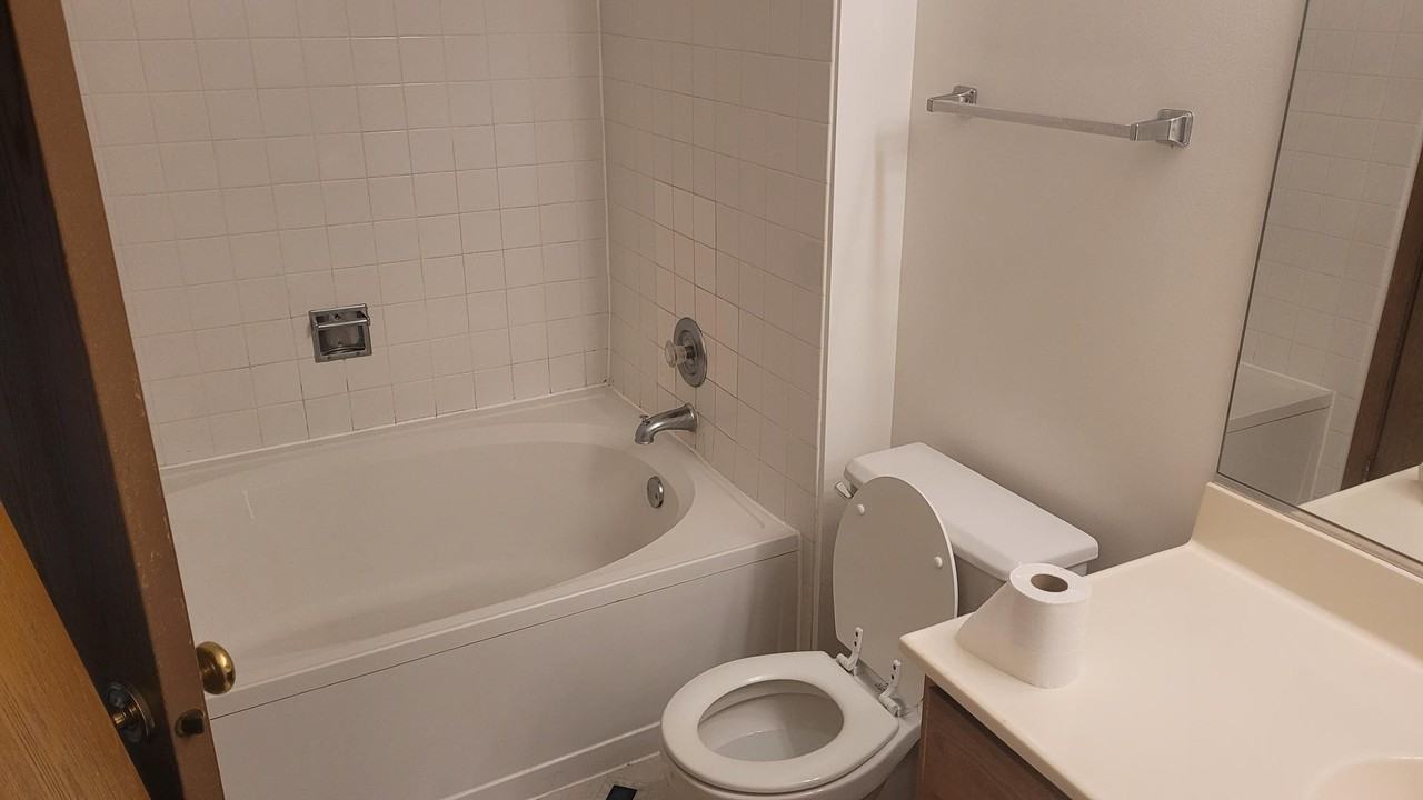 1266 S Parkside Dr #1 - Photo 6 of 12