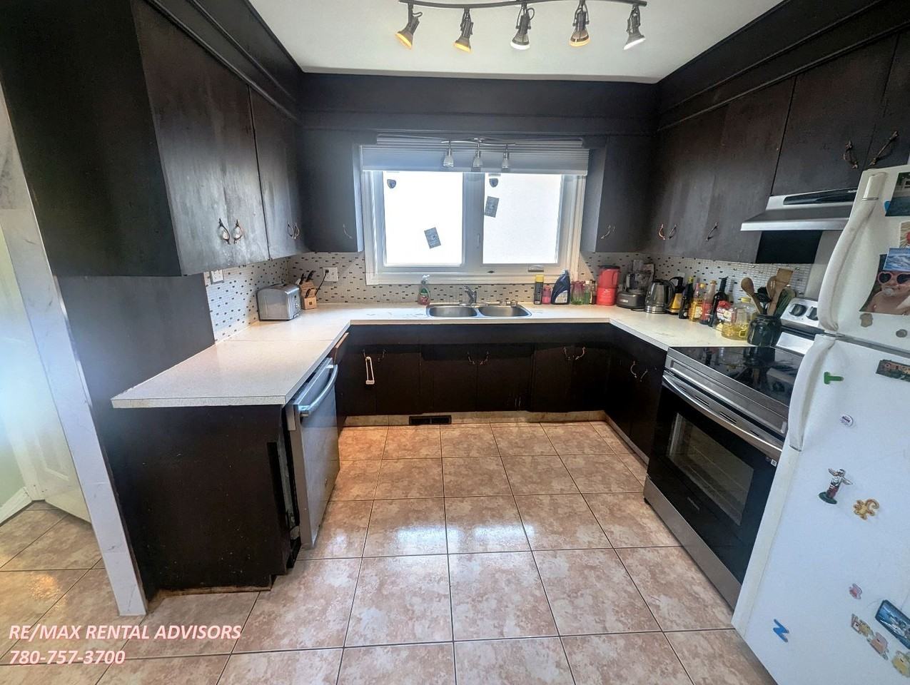 7803 143 Ave Nw - Photo 2 of 19