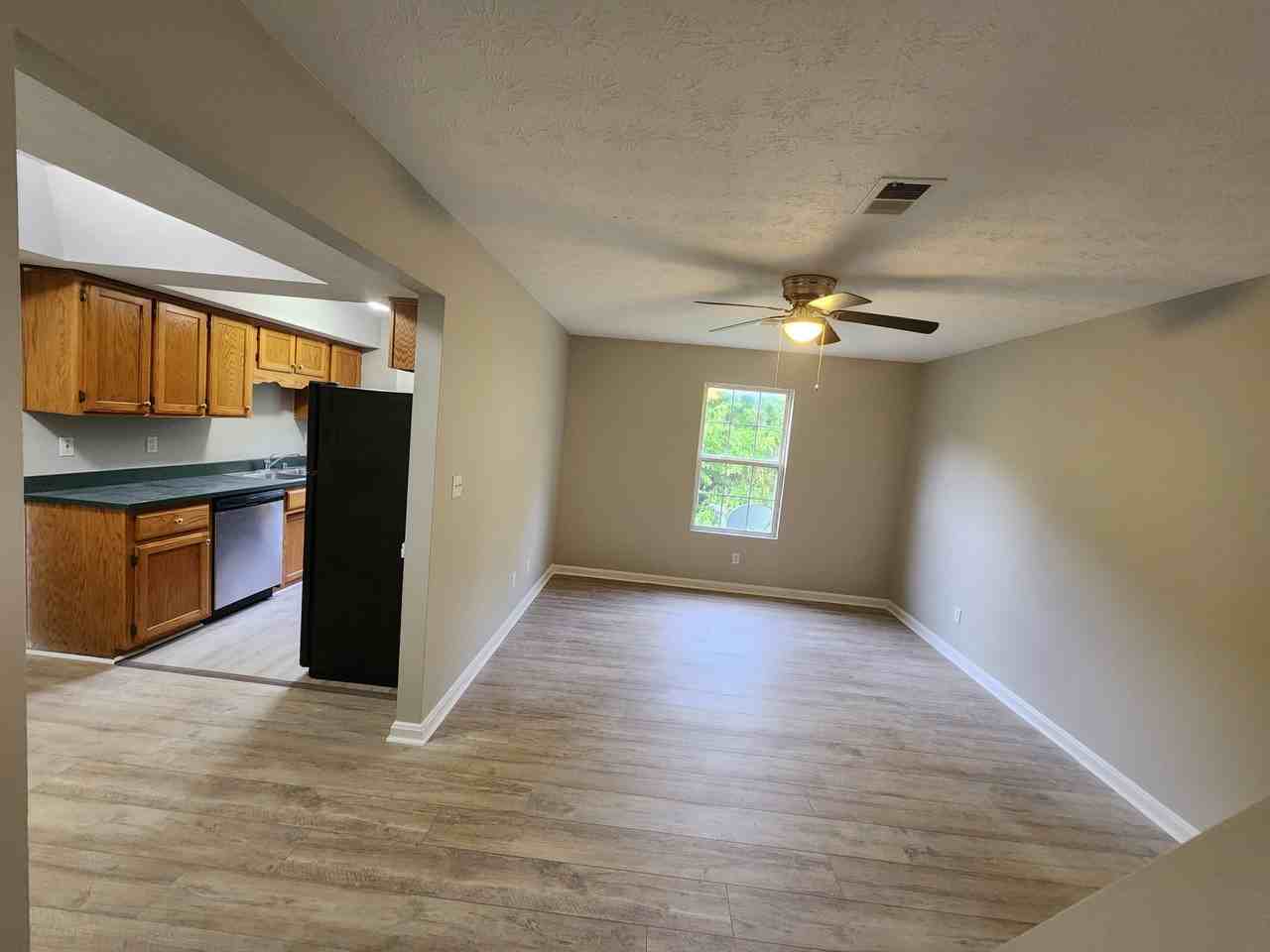 133 Karen Ct #1 - Photo 4 of 38