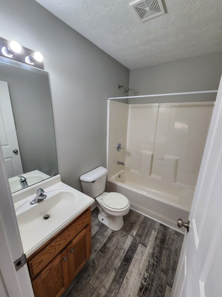 133 Karen Ct #1 - Photo 6 of 38