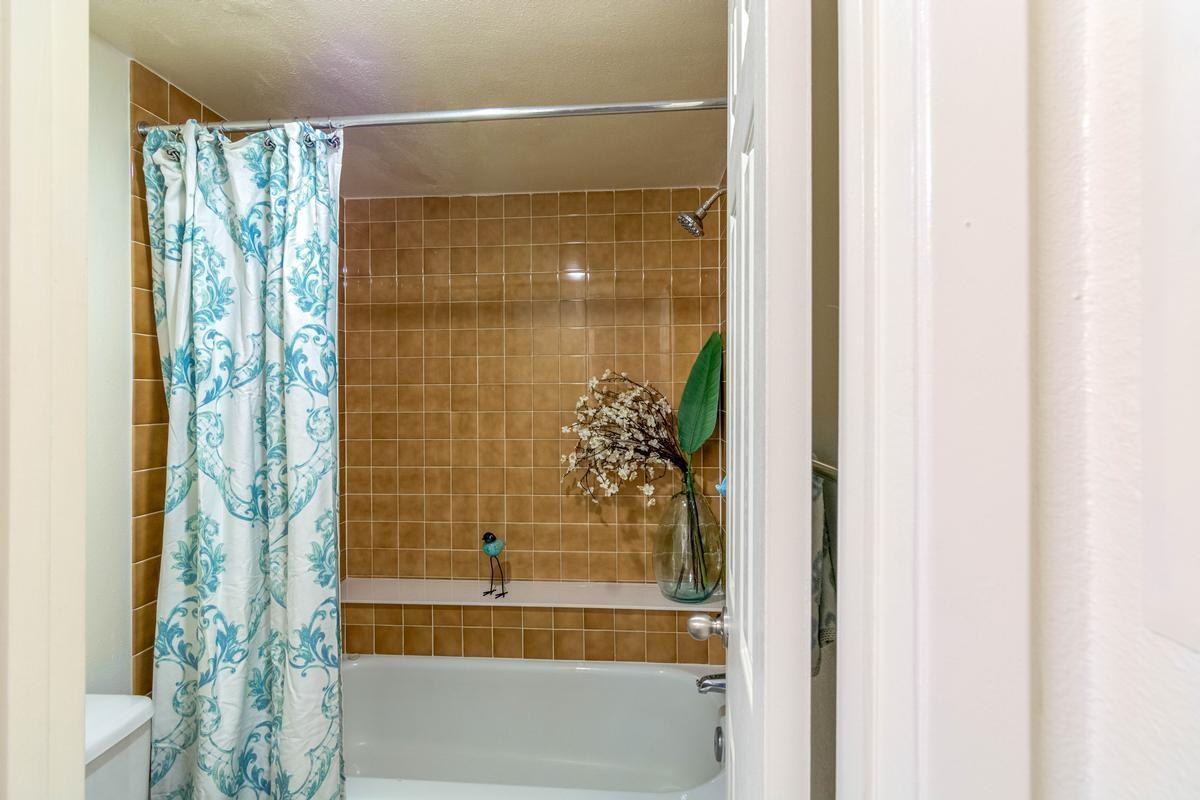 1055 W Baseline Rd - Photo 2 of 48