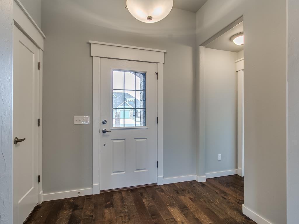 10016 Nw 97th St - Photo 3 of 21