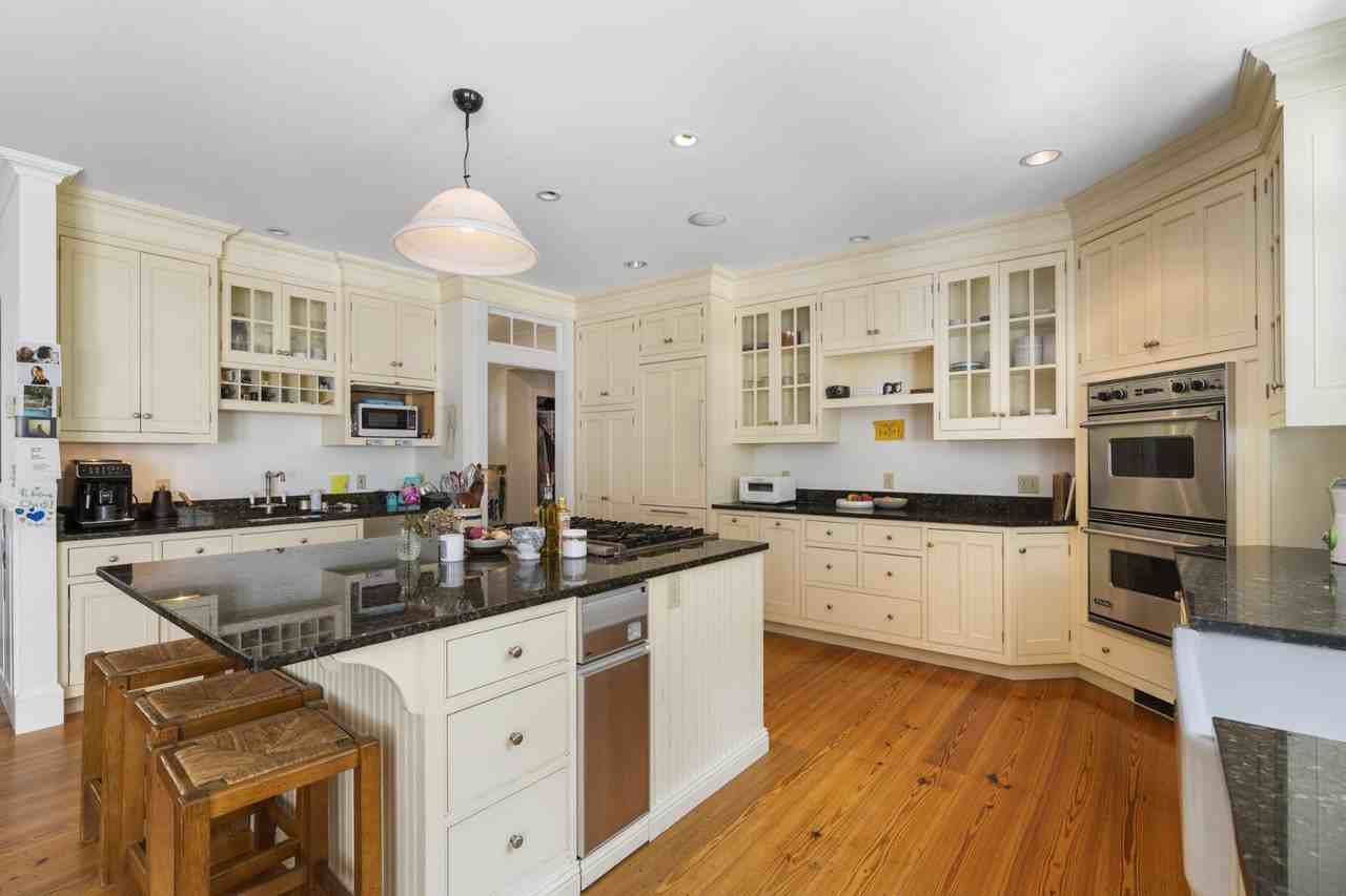 53 Stonybrook Rd - Photo 3 of 36