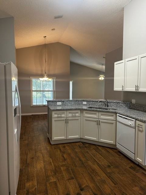 2503 Hybrid Ct - Photo 2 of 17