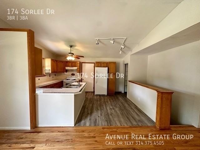 174 Sorlee Dr - Photo 3 of 14