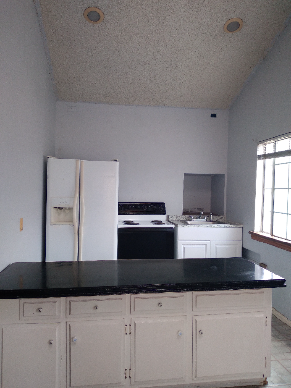 12864 Raintree Ct - Photo 4 of 25