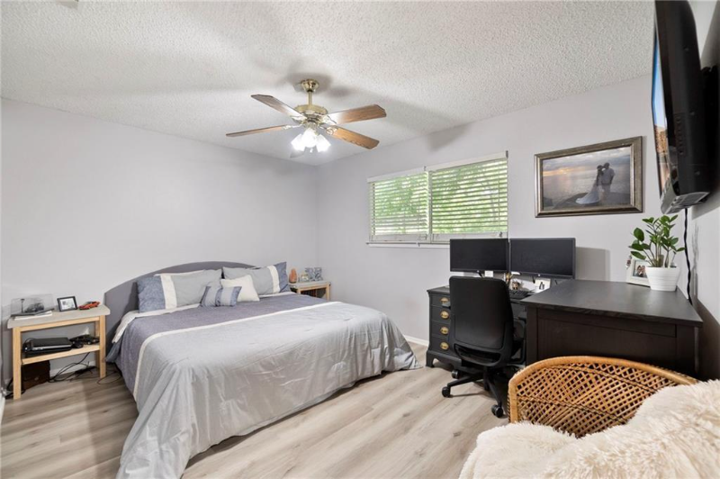 2107 Courtney St #A - Photo 5 of 11