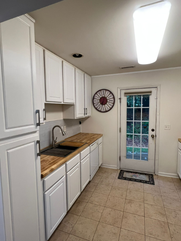 9803 Blackwell Dr - Photo 3 of 13