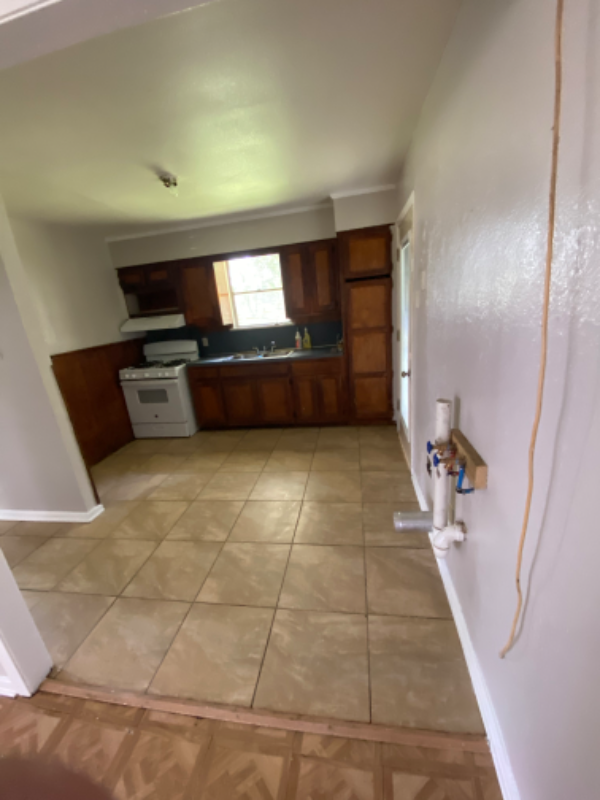 10425 Catherine St - Photo 3 of 8