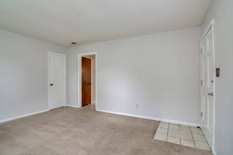 2294 Winston Way - Photo 3 of 17