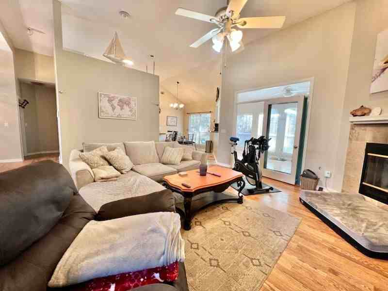 209 Yacht Club Dr - Photo 3 of 23