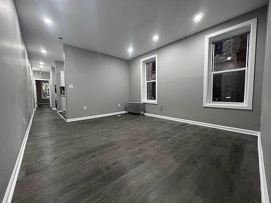 2290 Andrews Ave - Photo 2 of 6