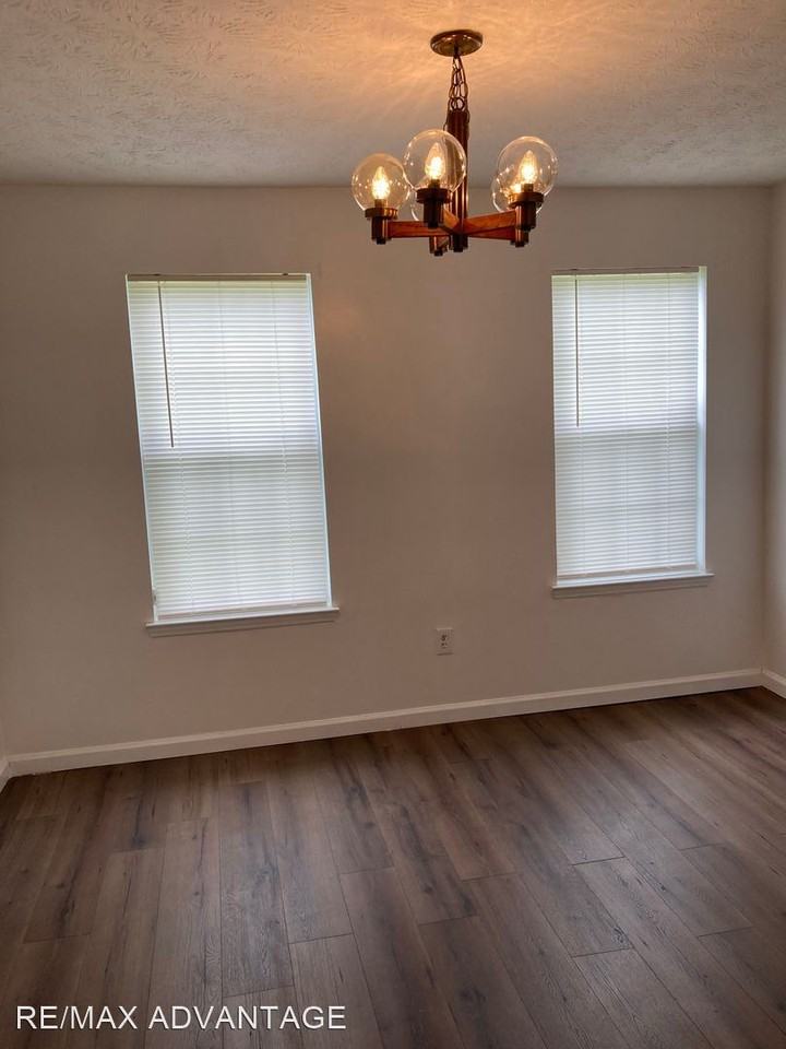 5882 SHELDON COURT - Photo 2 of 16