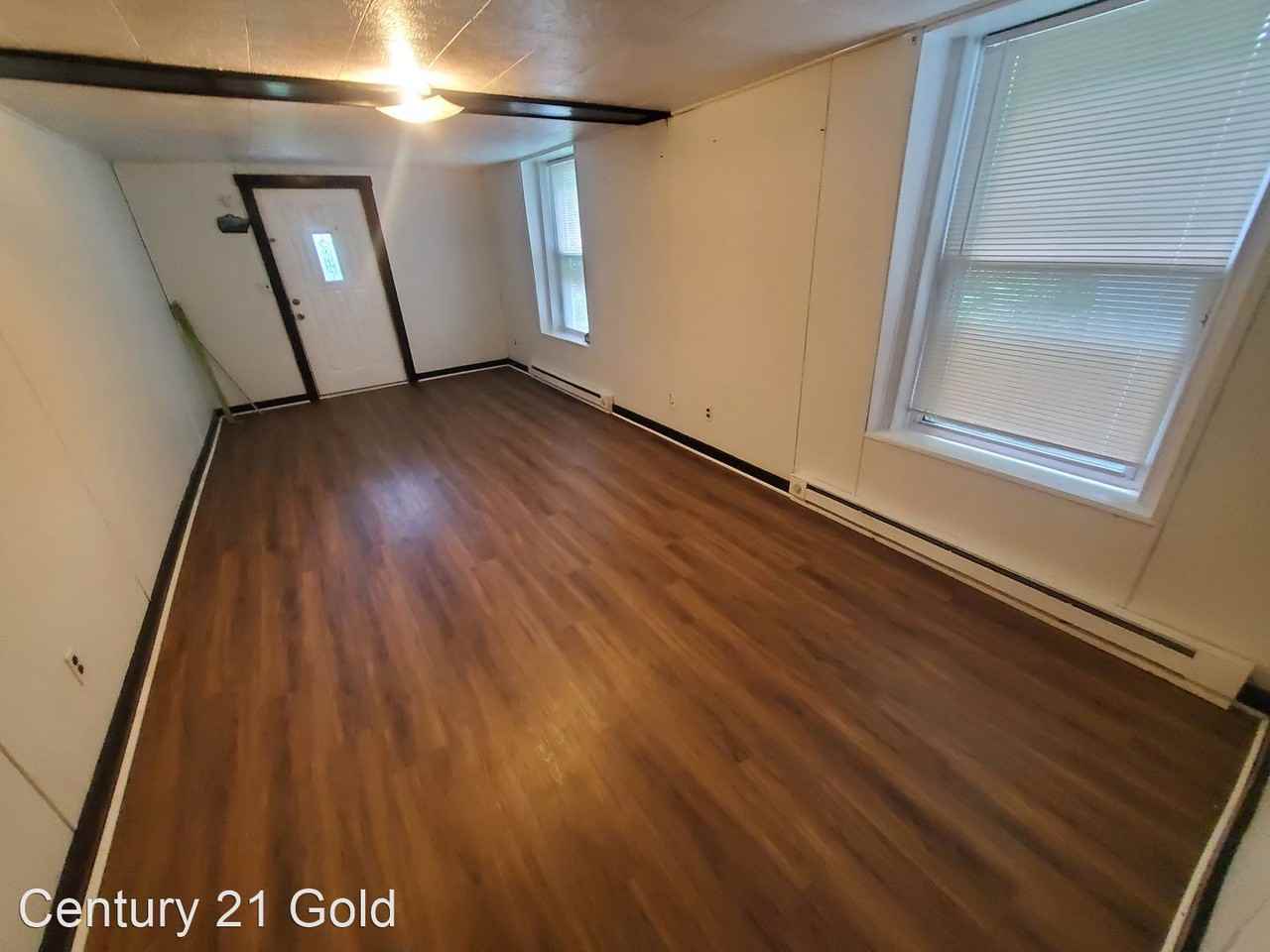 90 Centre St - Photo 3 of 13