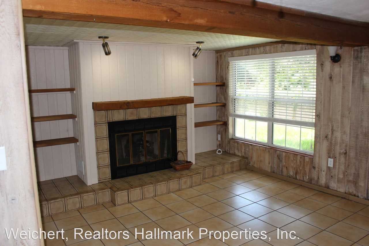 2916 Nancy St - Photo 3 of 7