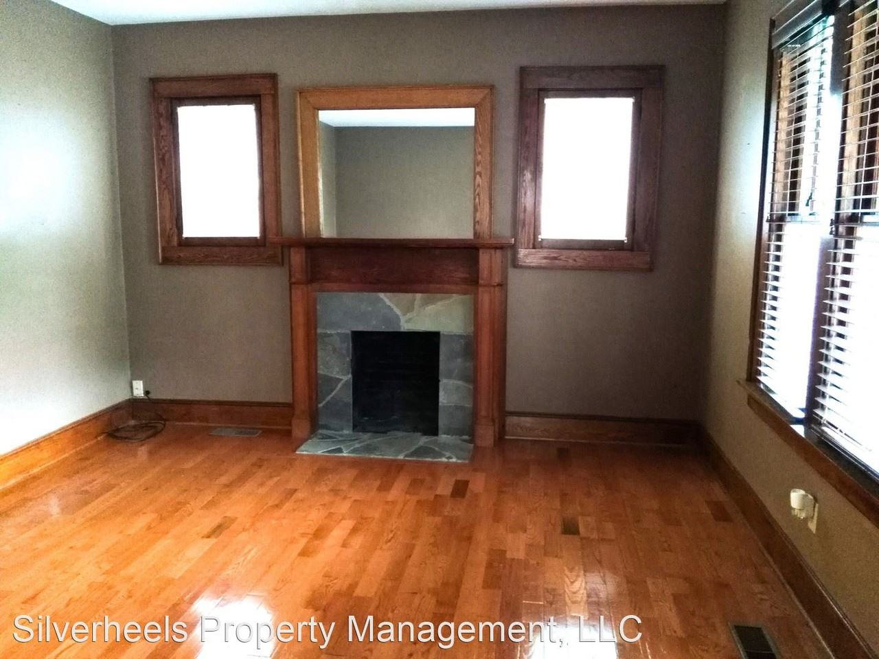 814 4th St - Photo 2 of 15