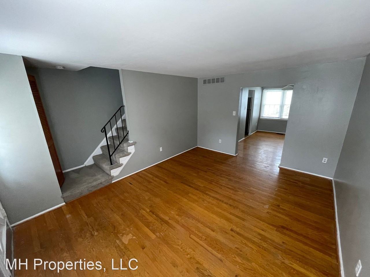 15 Hartack Ct - Photo 3 of 23