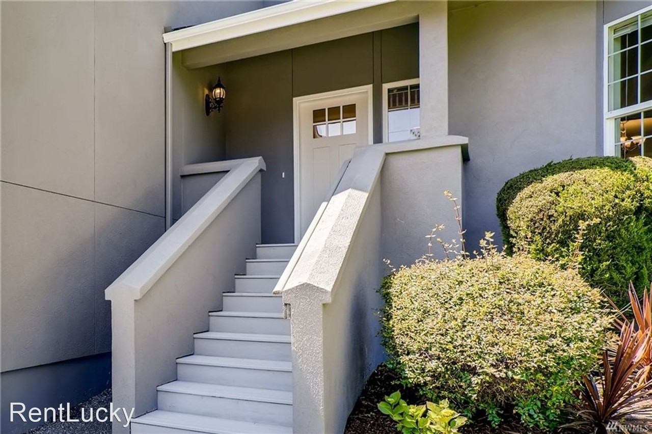 33221 47th Ave Sw - Photo 2 of 27