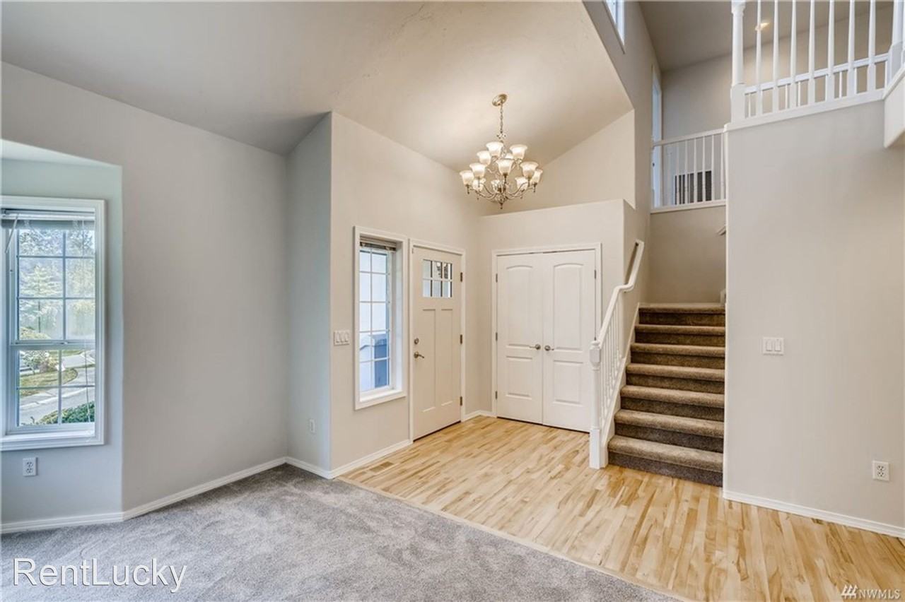 33221 47th Ave Sw - Photo 3 of 27