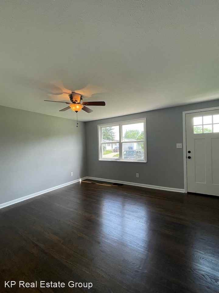 3296 Penfield Rd - Photo 2 of 20