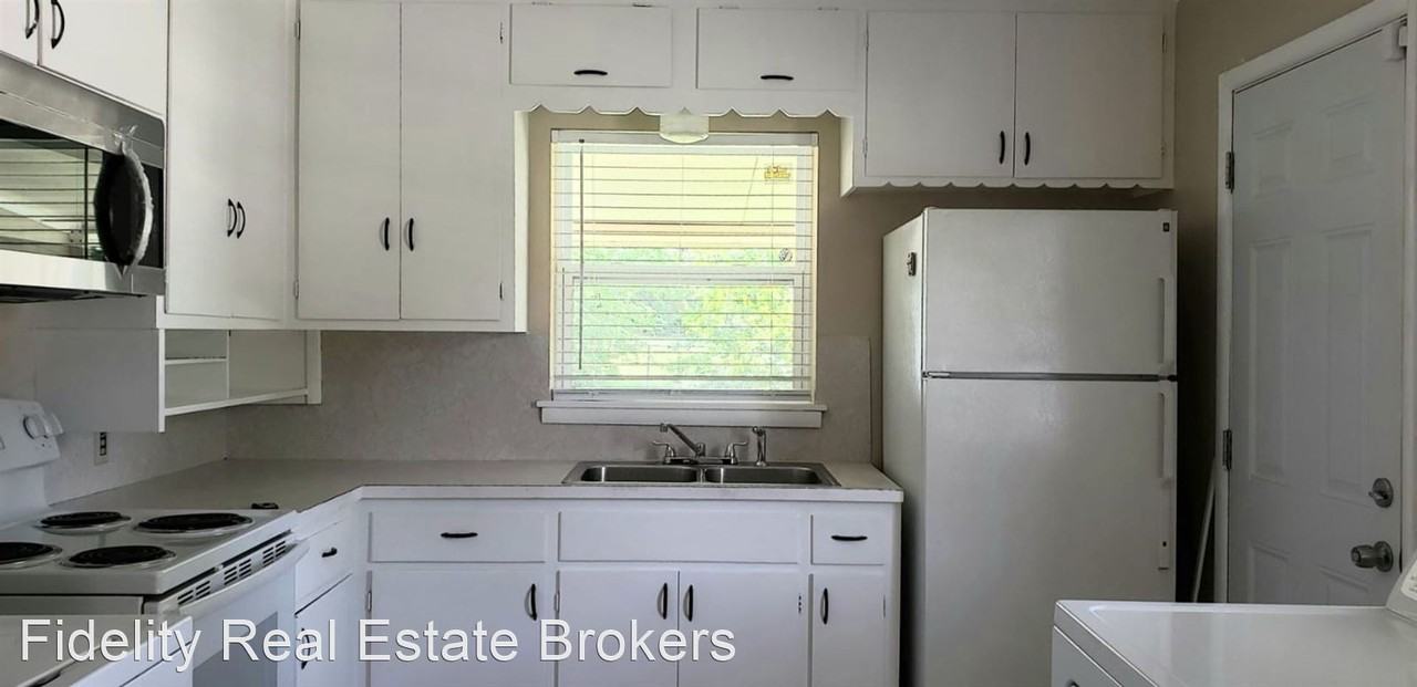 1324 Nw 81st St - Photo 2 of 20