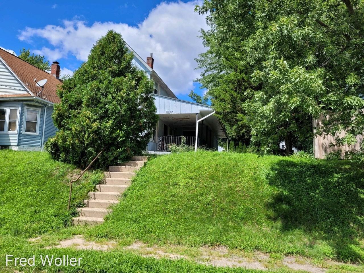 2705 13th Ave - Photo 2 of 18