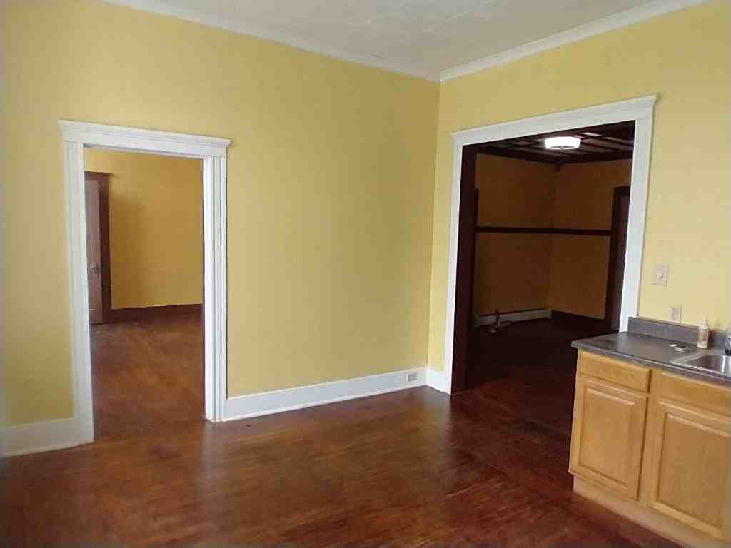 178 Main St - Photo 3 of 11