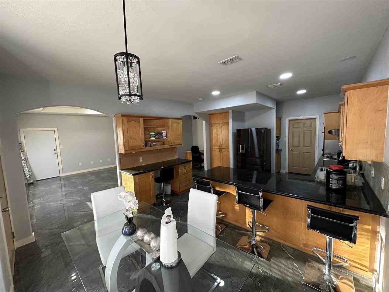 105 Yellowstone Lake Dr - Photo 3 of 22