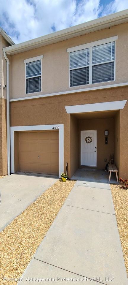 4330 Tyler Cir N - Photo 2 of 35
