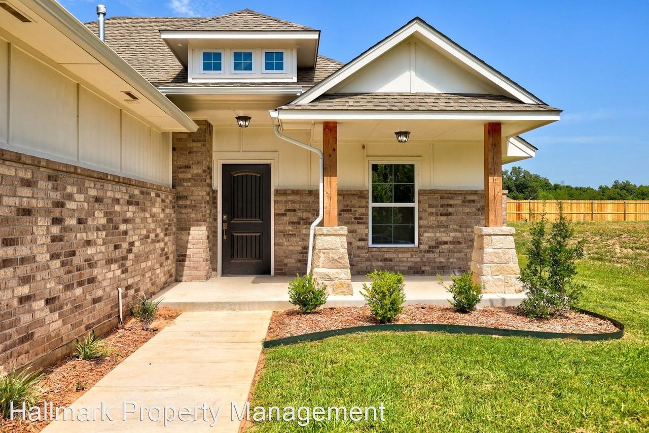 9205 Whitetail Trl - Photo 2 of 50