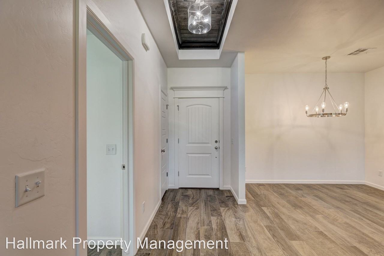 9205 Whitetail Trl - Photo 3 of 50