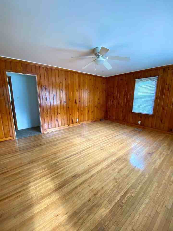 2025 S 19th St - Photo 2 of 7