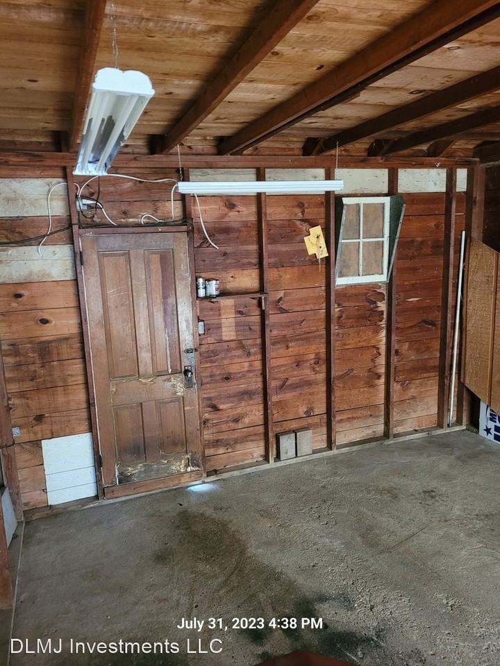 306 W Main St - Photo 3 of 20