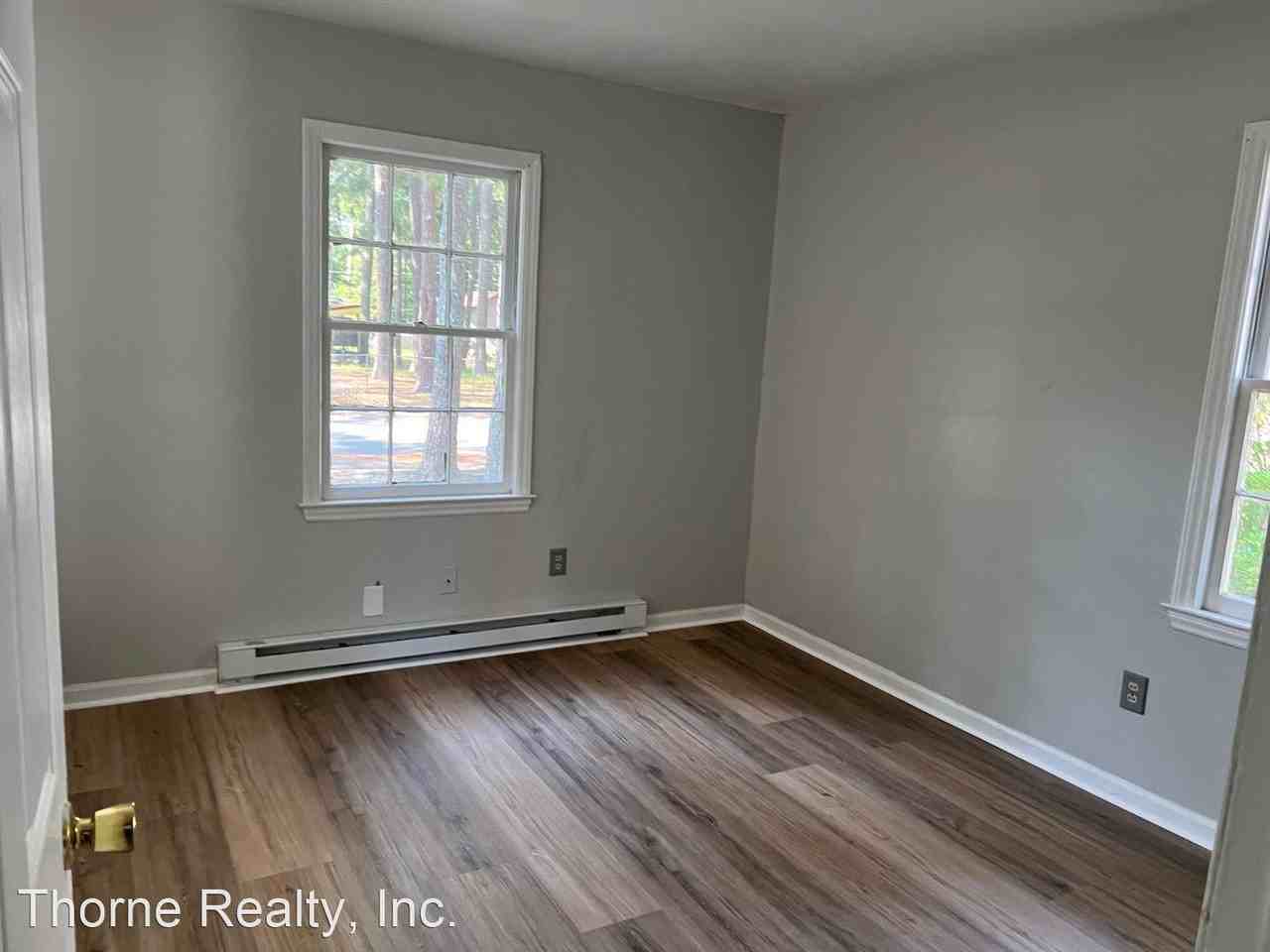 1705 Fountain St - Photo 3 of 6