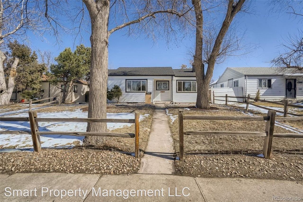 1956 Lansing St - Photo 3 of 28