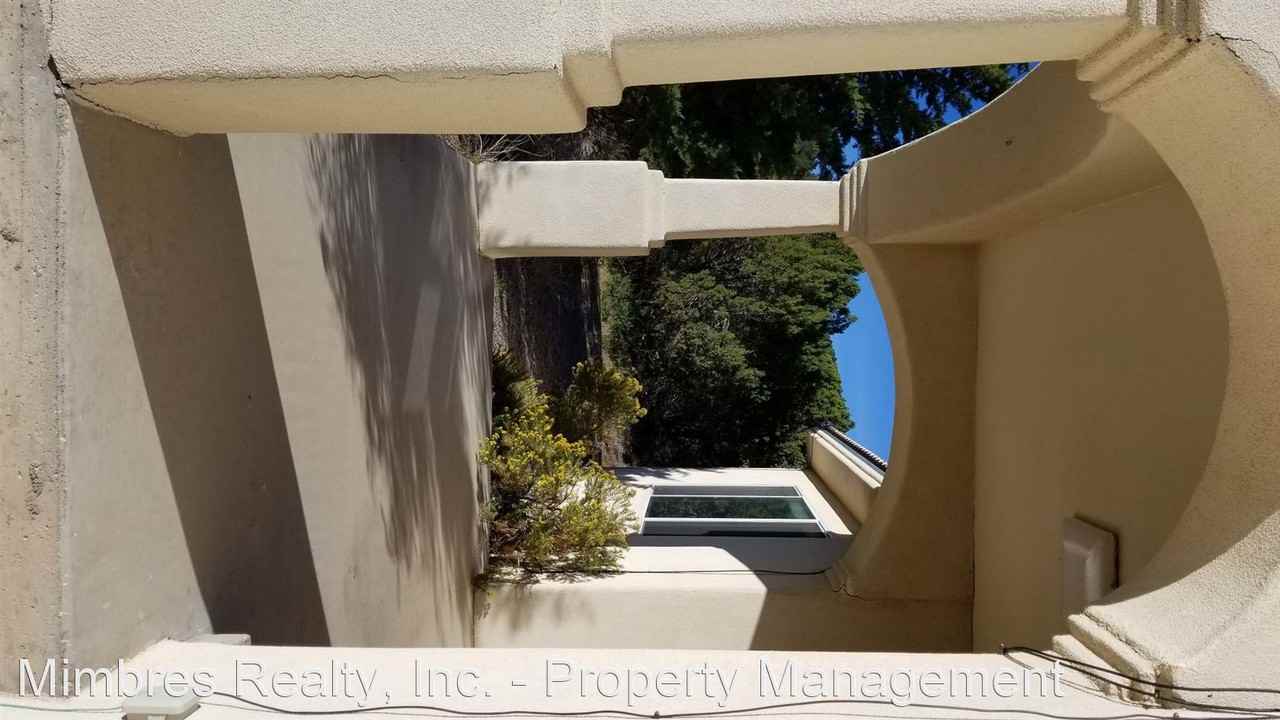 4520 N Swan St - Photo 3 of 13