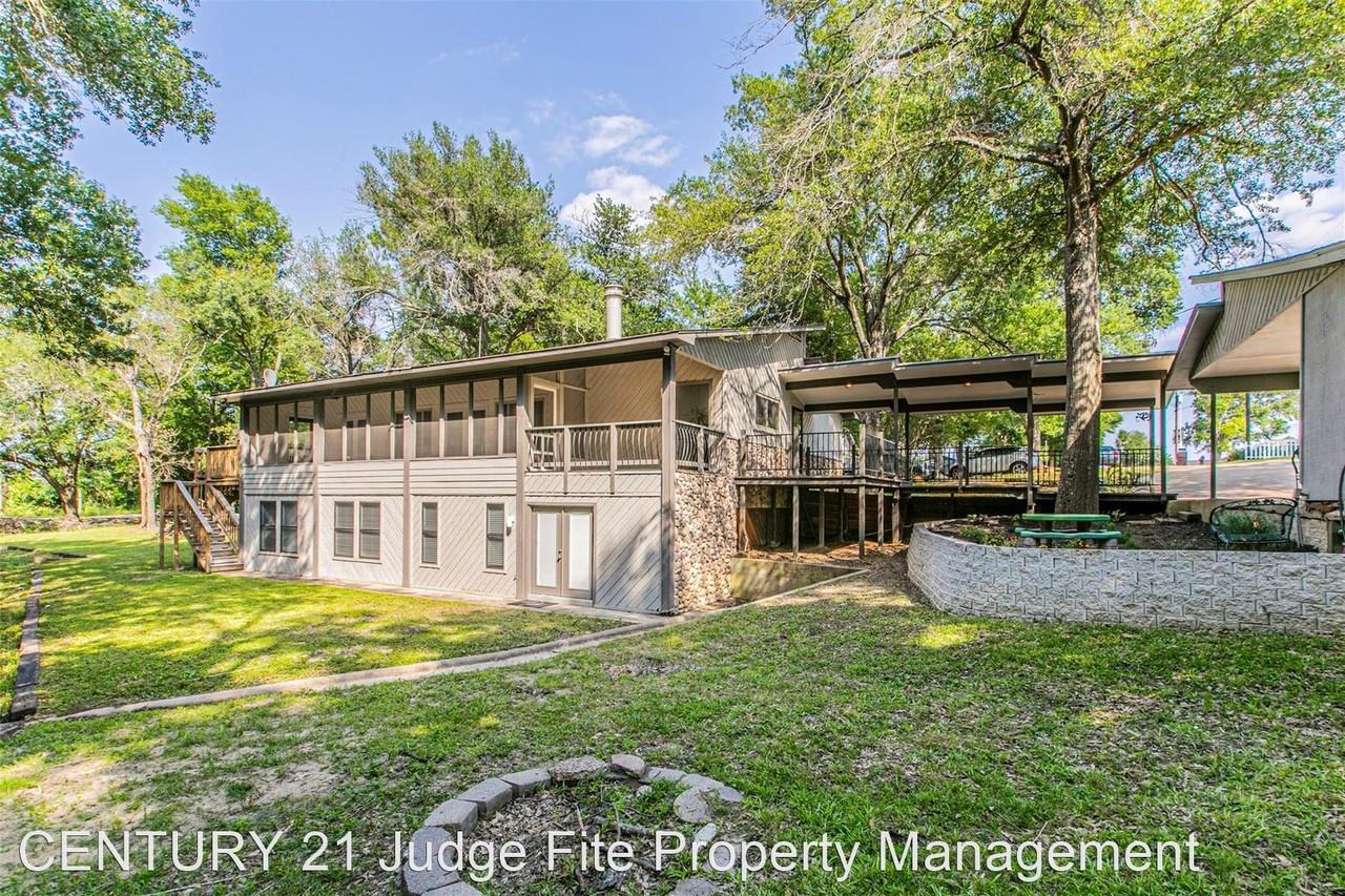 10749 Legg Dr - Photo 2 of 11