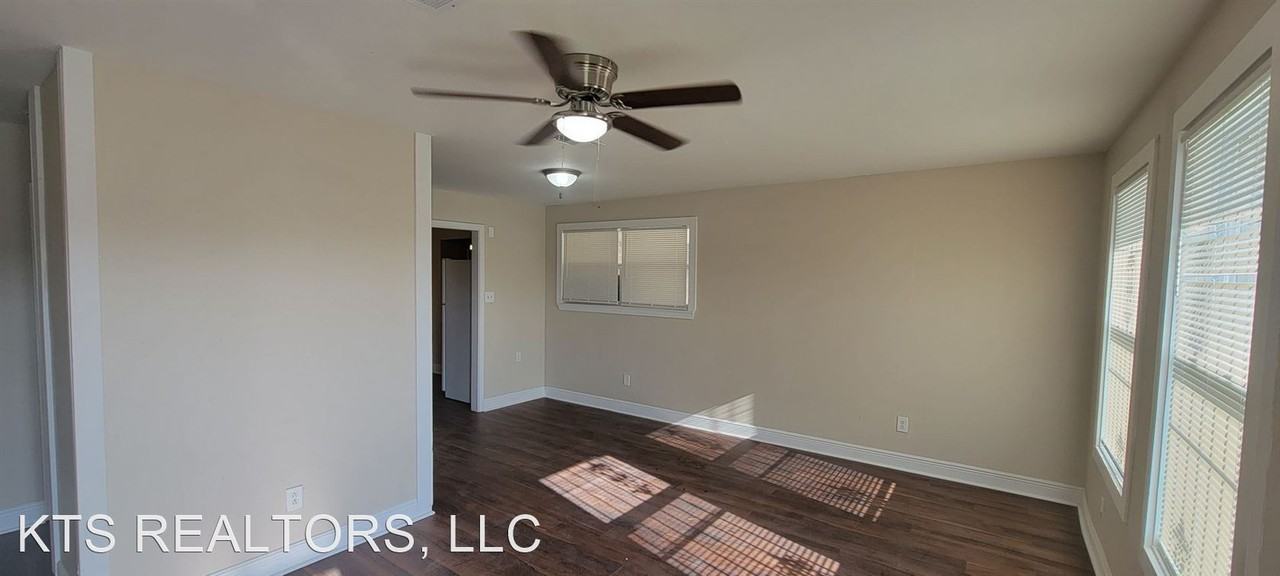 4541 Bonita Dr - Photo 3 of 11