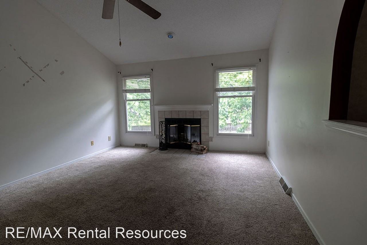 1511 Kinloch Ct - Photo 3 of 36