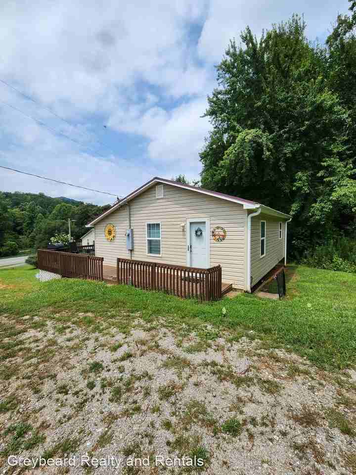 49 Signal View Dr - Photo 2 of 17